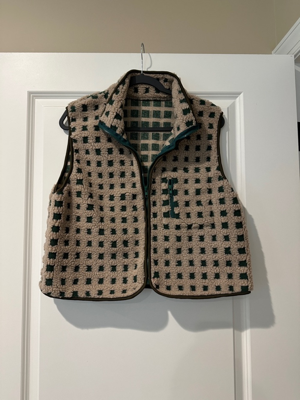 SHEIN Beige and Dark Green Grid Sherpa Vest